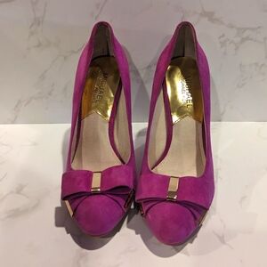 Michael by Michael Kors purple suede high heel pumps size 6 1/2